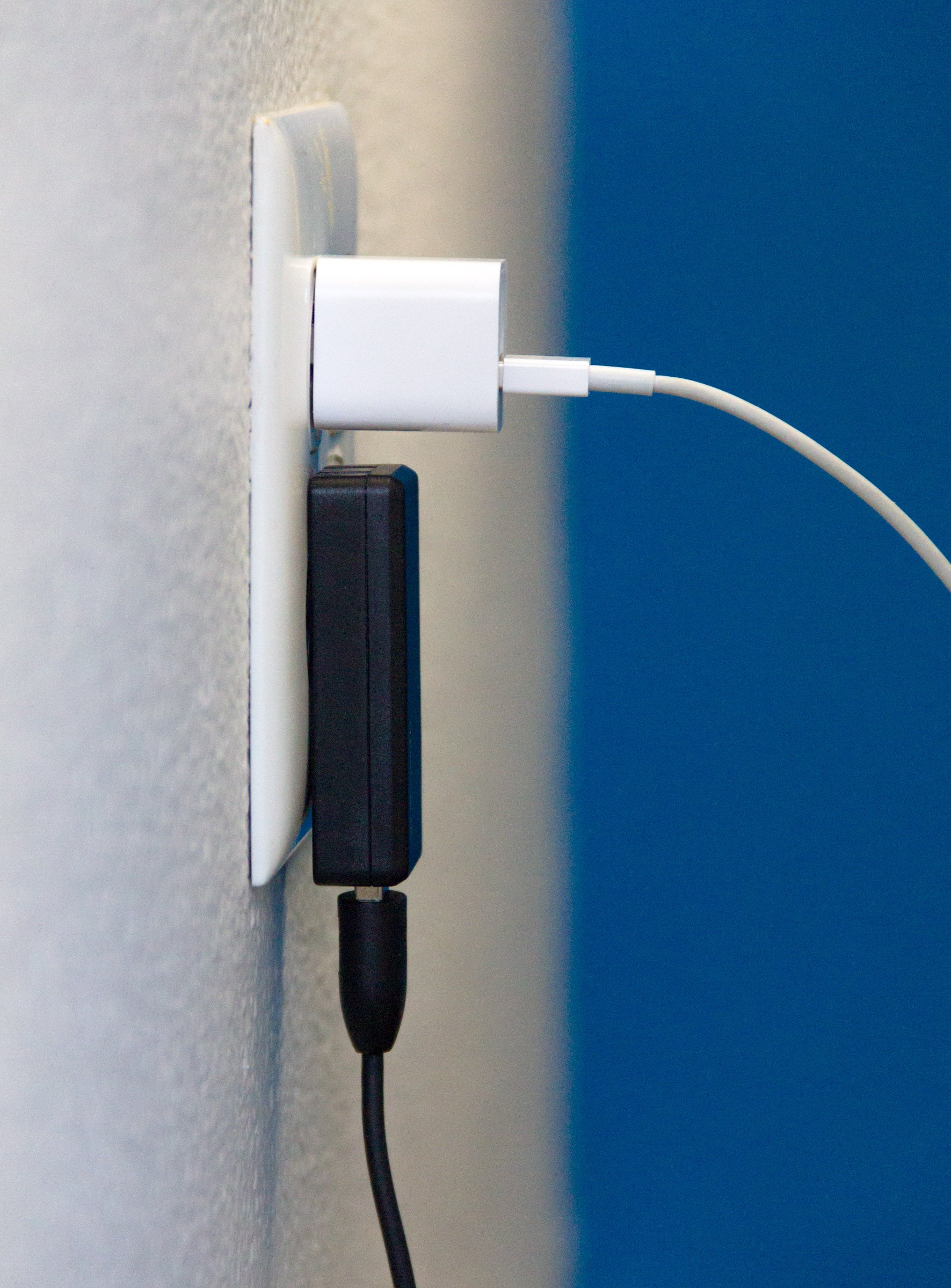 Alternative view of USB Wall Charger Kit